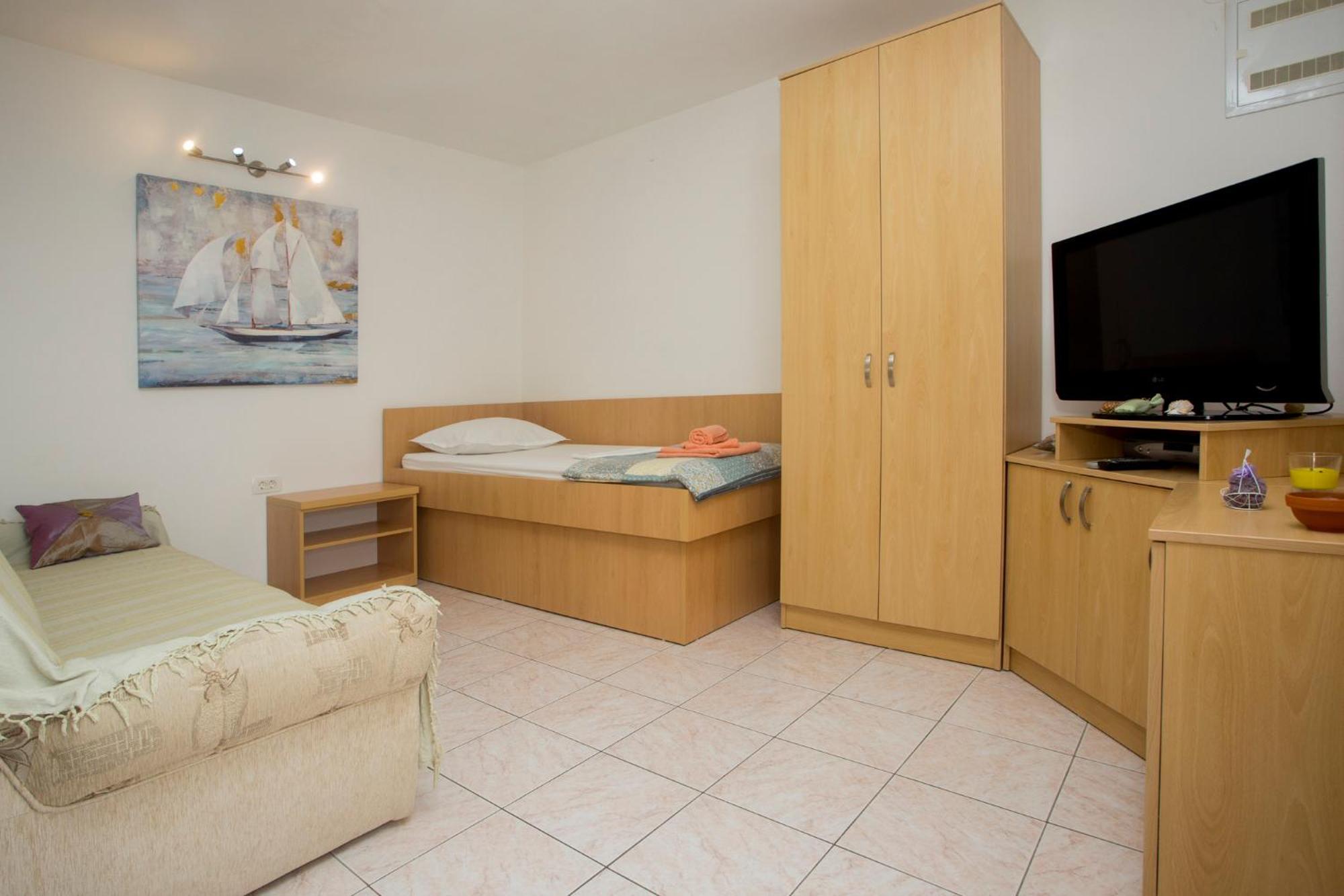 Apartments Lucija Ražanj Quarto foto